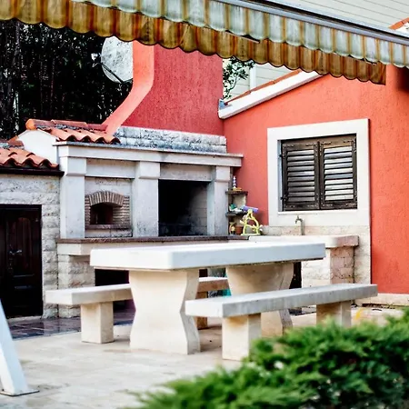 Holiday House Nada